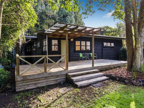 85 Woodlands Park Road, Titirangi