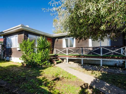 24 Dungarvon Place, Clendon Park