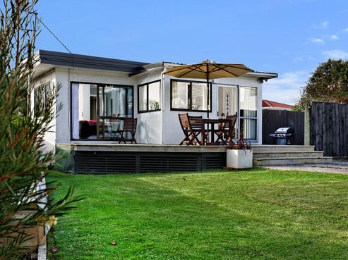 19 Kaurilands Road, Titirangi