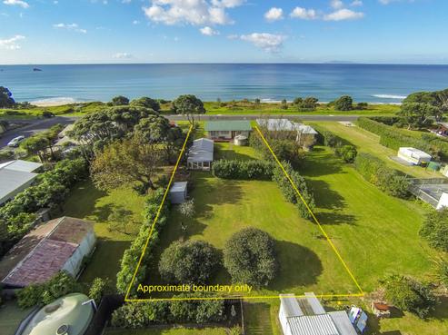 6 Kon Tiki Road, Whiritoa
