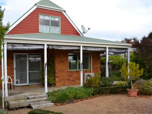 2/12 Emma Court, Northpark
