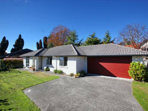 9 Riverholm Drive, Mangakakahi