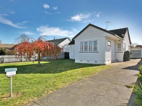 804 Kowhai Street, Mahora