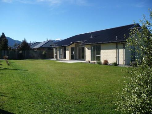 8 West View, Hanmer Springs