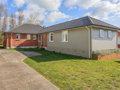 53 Philomel Crescent, Bayswater