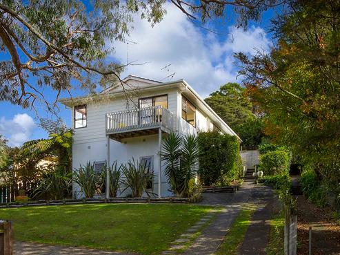 22 Jenanne Place, Totara Vale