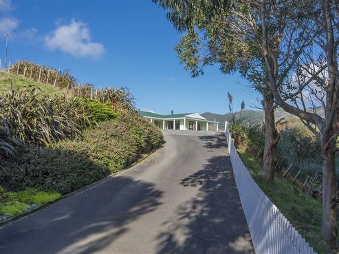 411 Makara Road, Makara