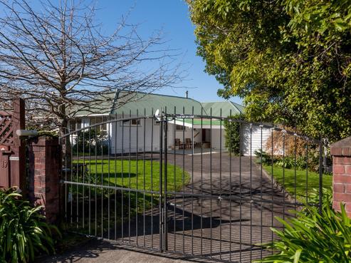 19 Doralto Road, Frankleigh Park