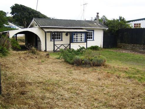 9 Rangiuru Road, Otaki Beach