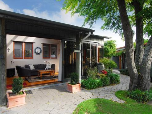 902 Rata Street, Mahora