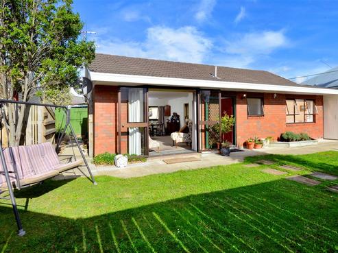 2A Moana Avenue, Belmont