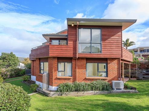 33 Seaview Road, Castor Bay
