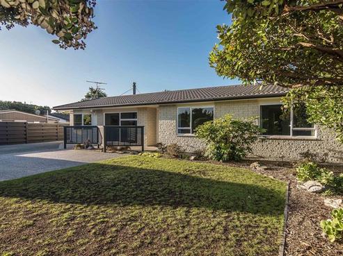 1 Fenside Street, Waikanae Beach
