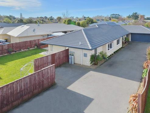 10 James Drive, Woodend