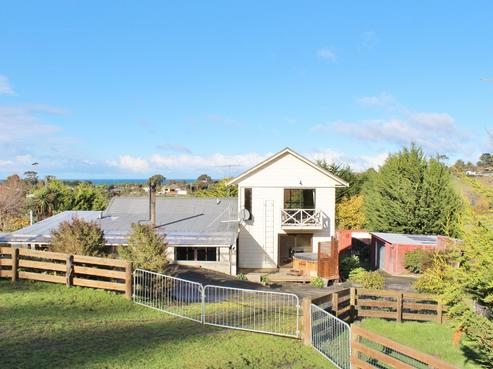 58 Mcintosh Road, Brighton