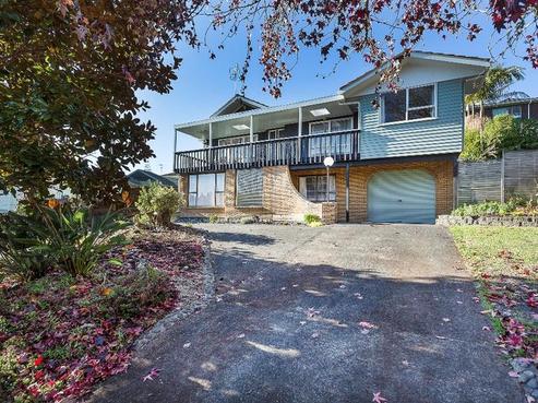 4 Lemnos Place, Titirangi