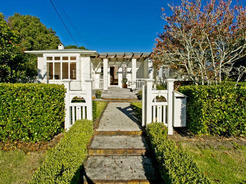 21 Westwell Road, Belmont