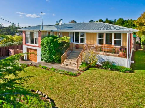 544 West Coast Road, Oratia