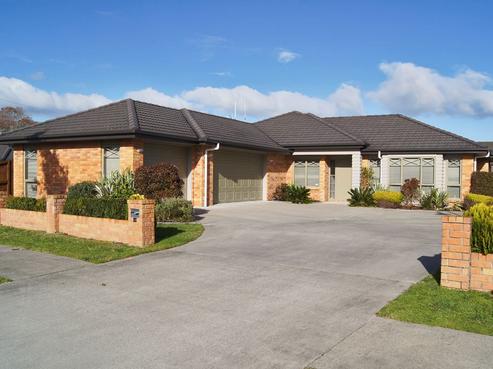 48 Darjon Drive, Huntington