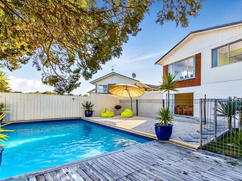 142 Golf Road, Titirangi