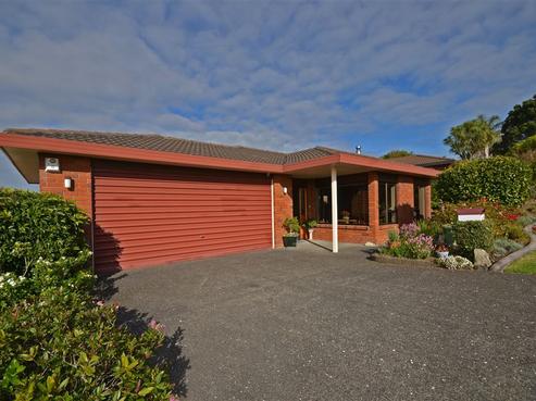 2/11 Bernleigh Terrace, West Harbour