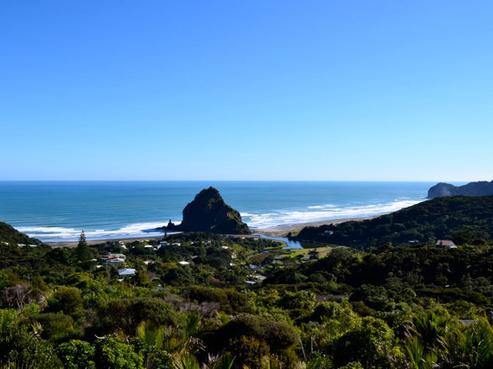 19 Piha Road, Piha