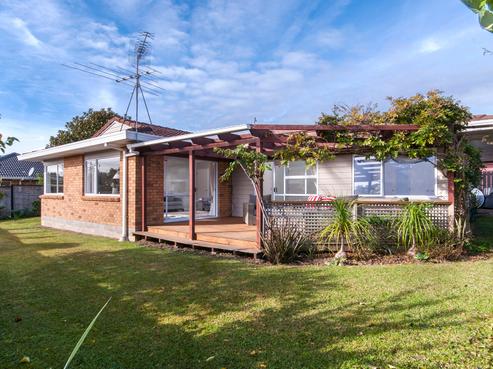 52A Clydesdale Avenue, Somerville