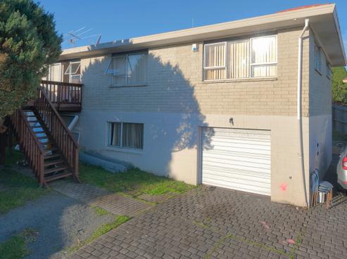 8 Frobisher Way, Clendon Park