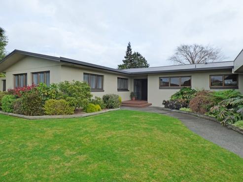 11 Konini Crescent, Pirimai