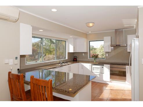 4/7 Marbeth Court, Botany Downs