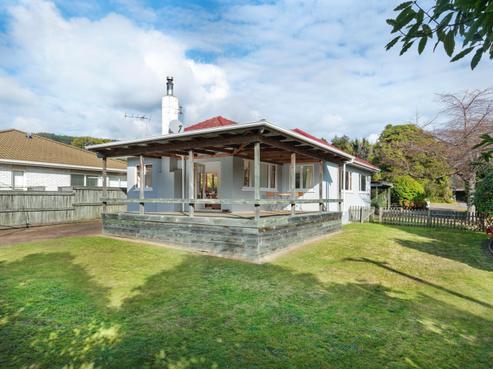 10 Lewis Road, Lynmore
