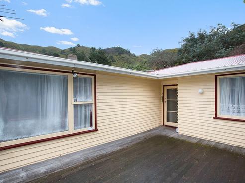17 Willcox Grove, Naenae