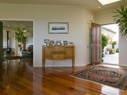 54 Whakaroa Road, Kinloch
