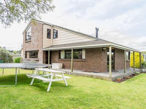 4 Downes Avenue, Springvale