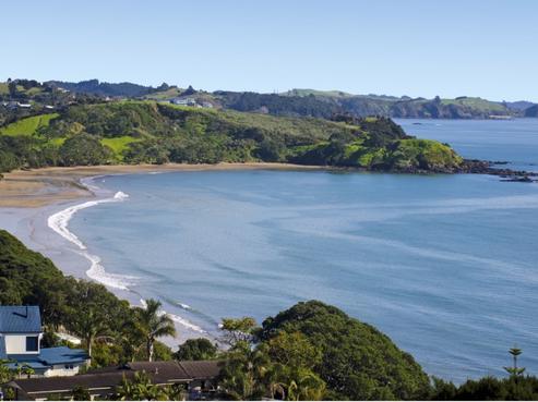 18 Rangikapiti Road, Coopers Beach