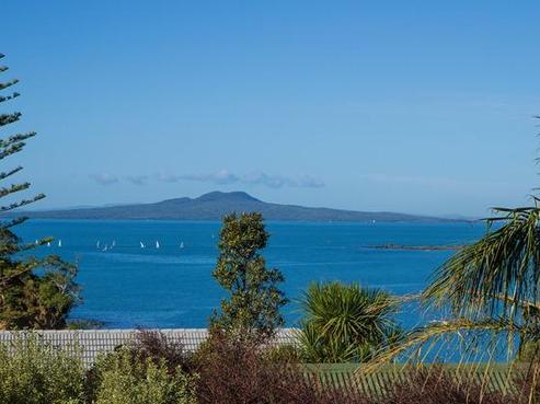 17 Waiake Street, Torbay