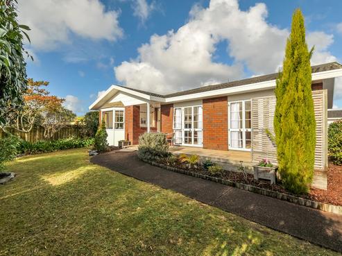1/2 County Road, Torbay