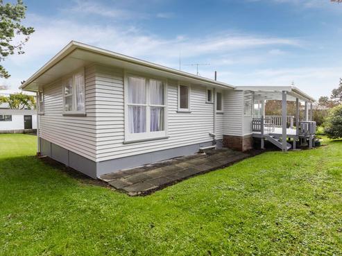 15A Kelwyn Road, Kelston