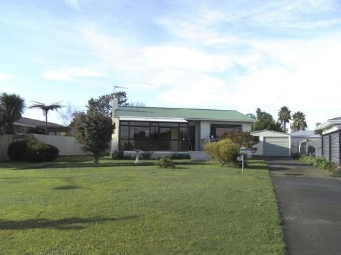 38 Clark Avenue, Pirimai