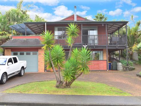 9 Sailfish Drive, West Harbour