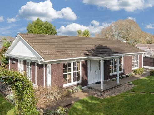 3B Pollock Drive, Chartwell