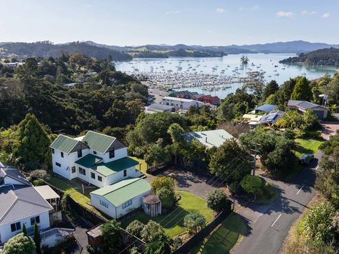 2 Scoresby Street, Opua