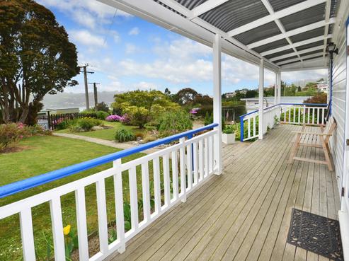 33 Kauri Street, Ravensbourne