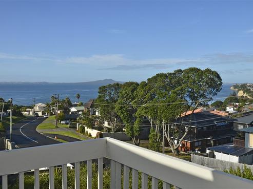 851 Beach Road, Waiake