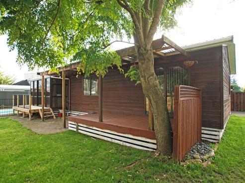 14 Richan Street, Glenview