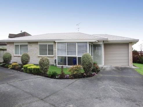 2/2 Doment Crescent, Orewa