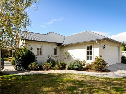 15 Ravenscourt Place, Huntington