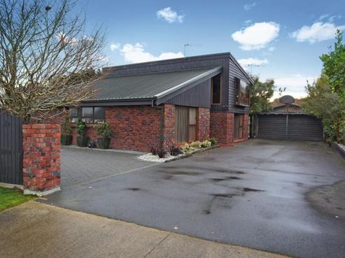 106 Gladstone Terrace, Gladstone