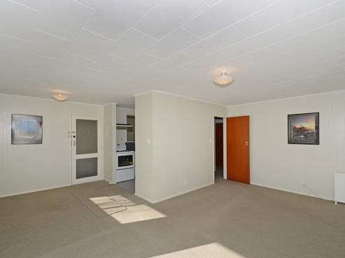 2/228 Fergusson Drive, Heretaunga