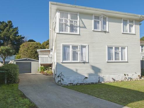 5 Thomson Grove, Stokes Valley